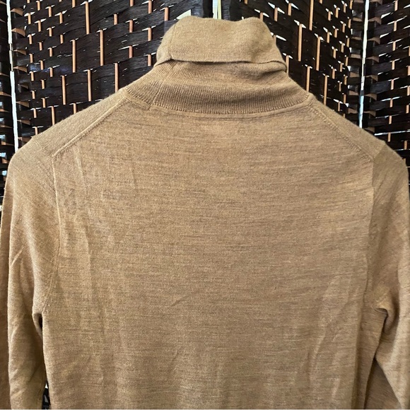 Gap Merino Wool Turtleneck Sweater - Picture 7 of 9